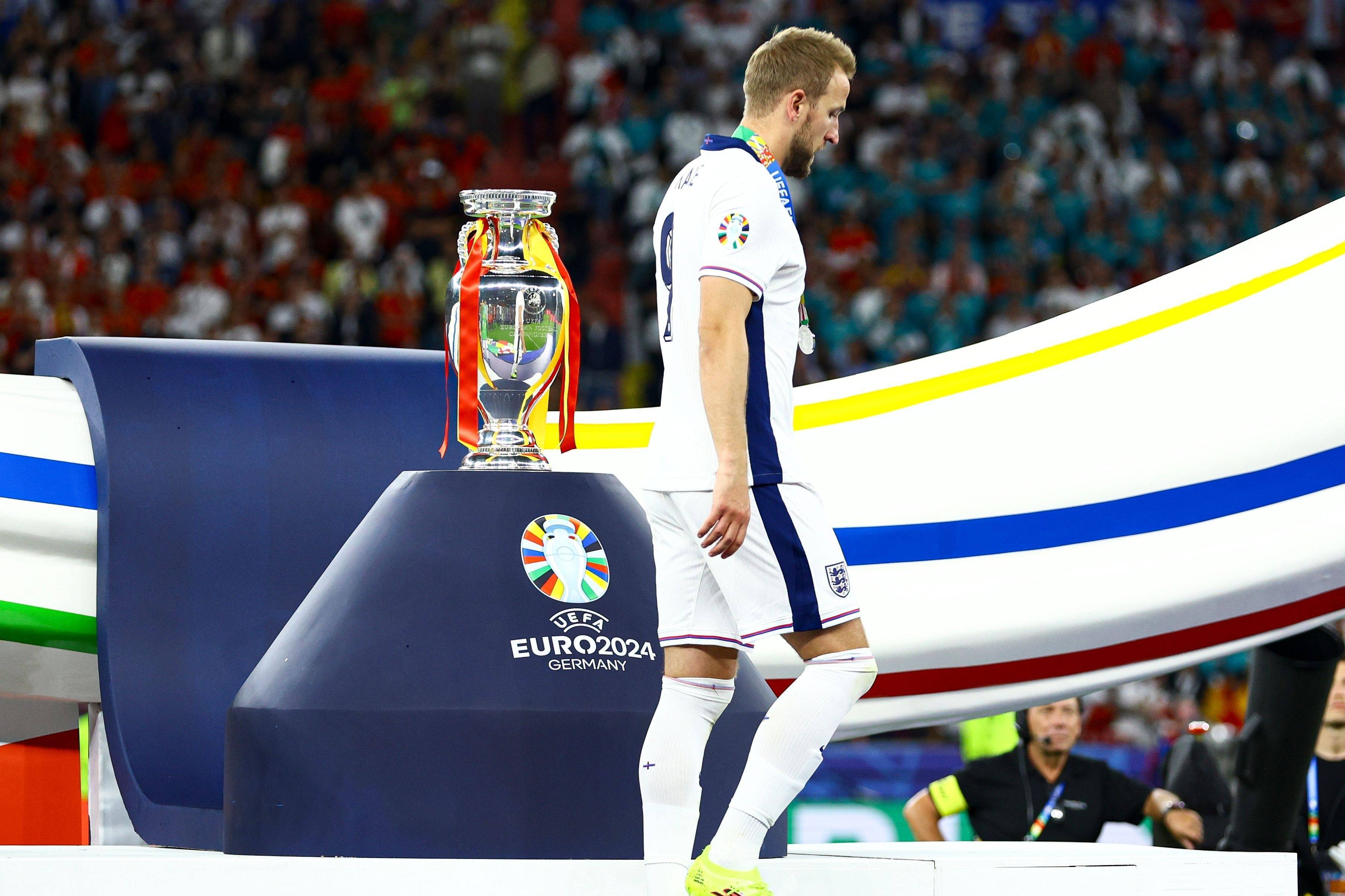 九游官网首页入口关于凯恩在巴黎圣日耳曼比赛中赛况扑朔迷离，赛事规则更新引发热议！的信息